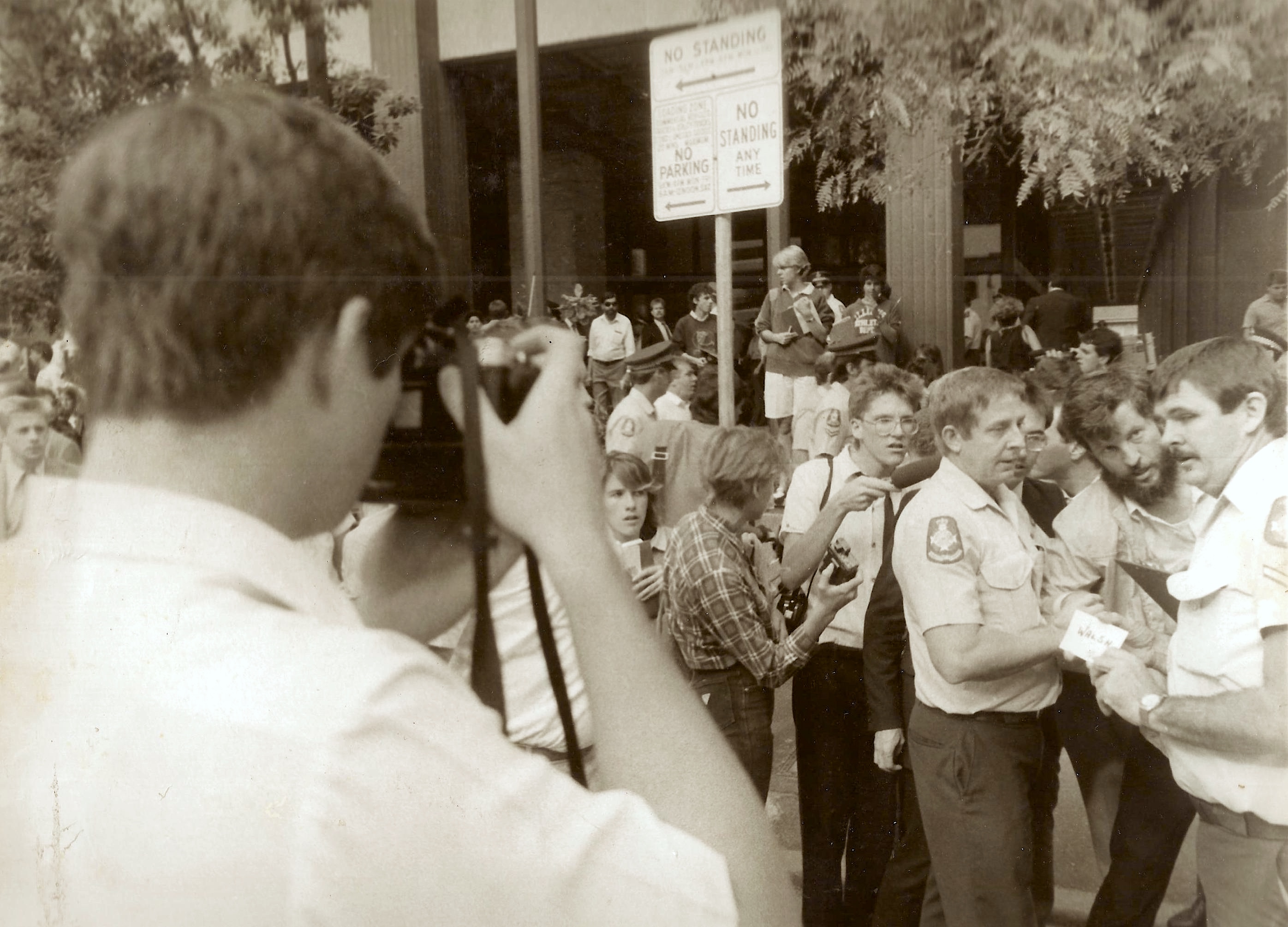 SEQEB picket arrest 1985